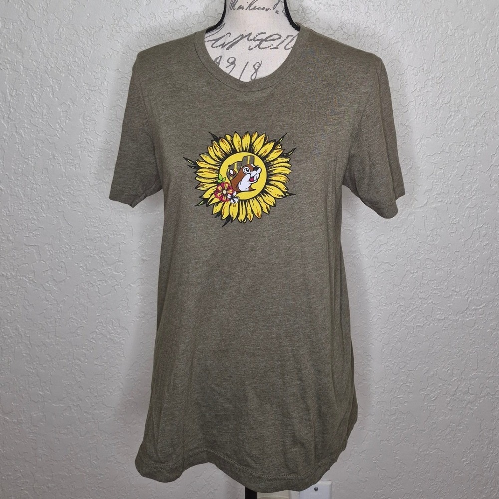 Buc-ees Be Happy Sunflower Graphic T-Shirt Adult Medium Olive Green Heather